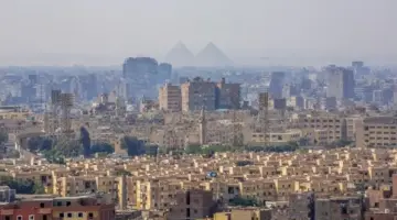 مصر.. السيسي يصدق على قانون الإيجار القديم